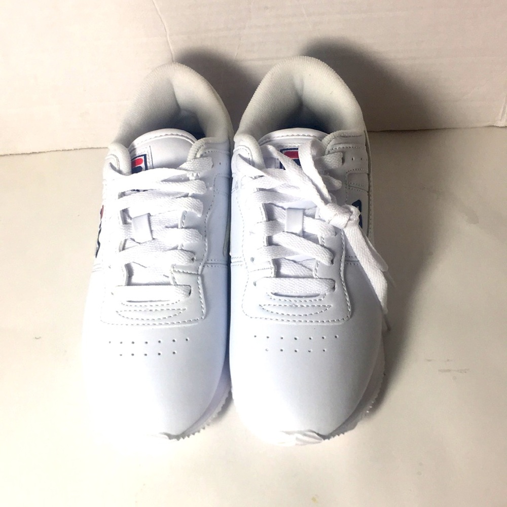 NWT—FILA Women's Machu Low Top Sneaker - White Red Navy Size 7 - Picture 2 of 7